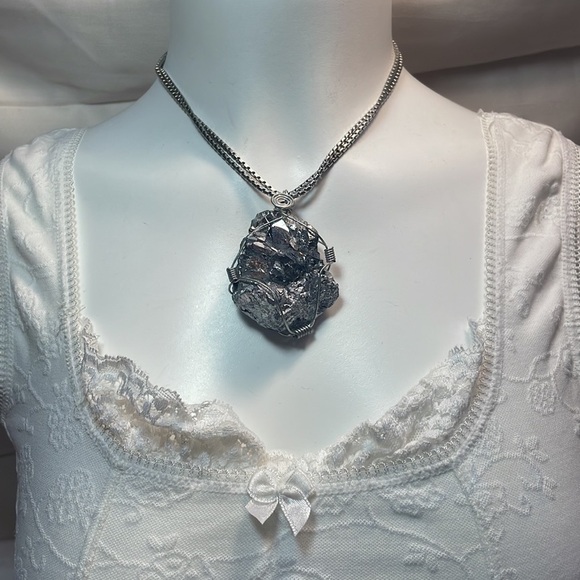 Pyrite Stone Crystal Pendant Necklace - Picture 3 of 5